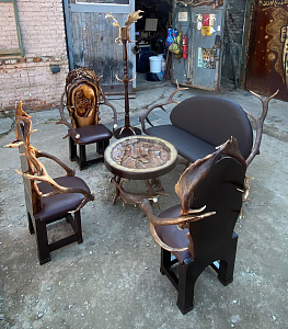 Превью Пуфик из рога оленя