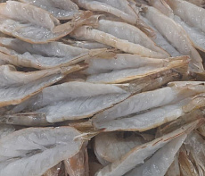 Креветка королевская Ваннамей Бабочка с головой в панцире с разрезом на спинке 20/30 500гр 